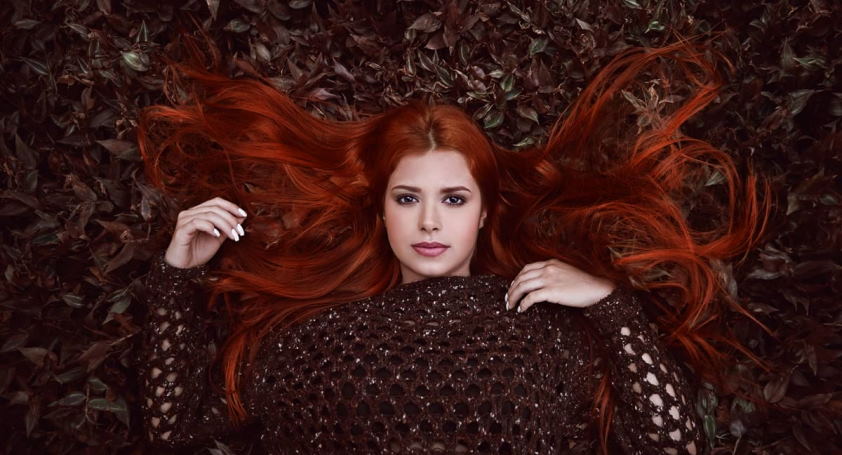 red hair with blonde money piece